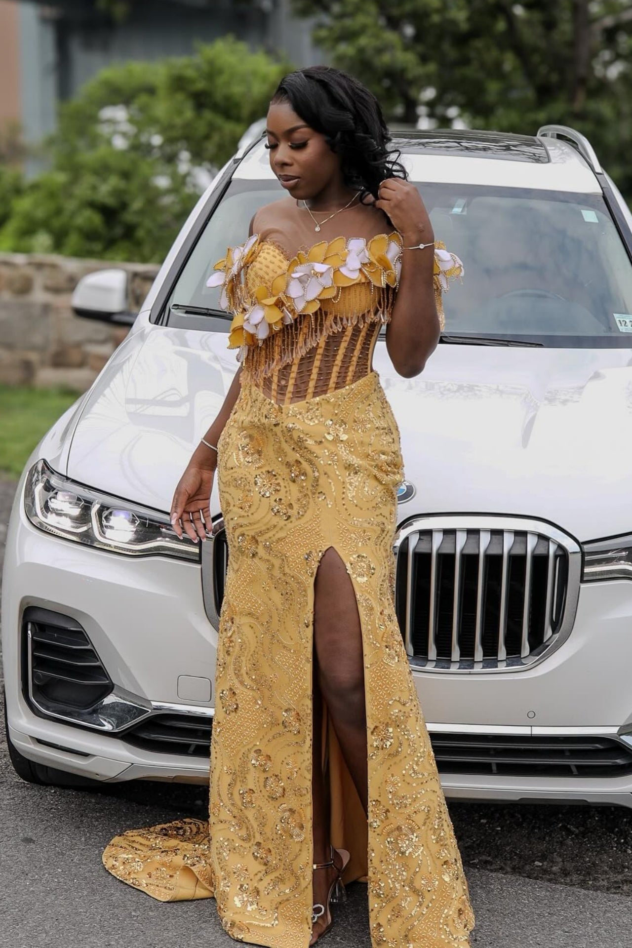 Dignified Yellow Jewel Beadings Flower Sequins Prom Dresses