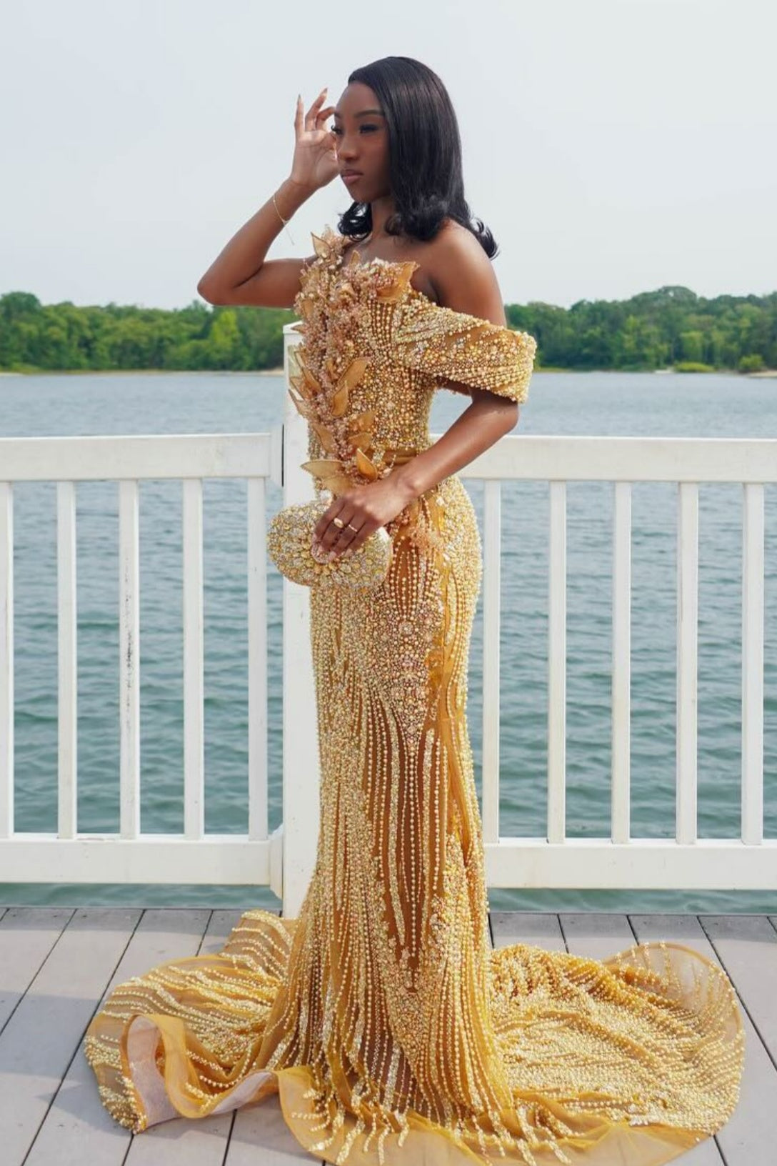 Luxury Golden Off-The-Shoulder Mermaid Beadings Prom Dresses