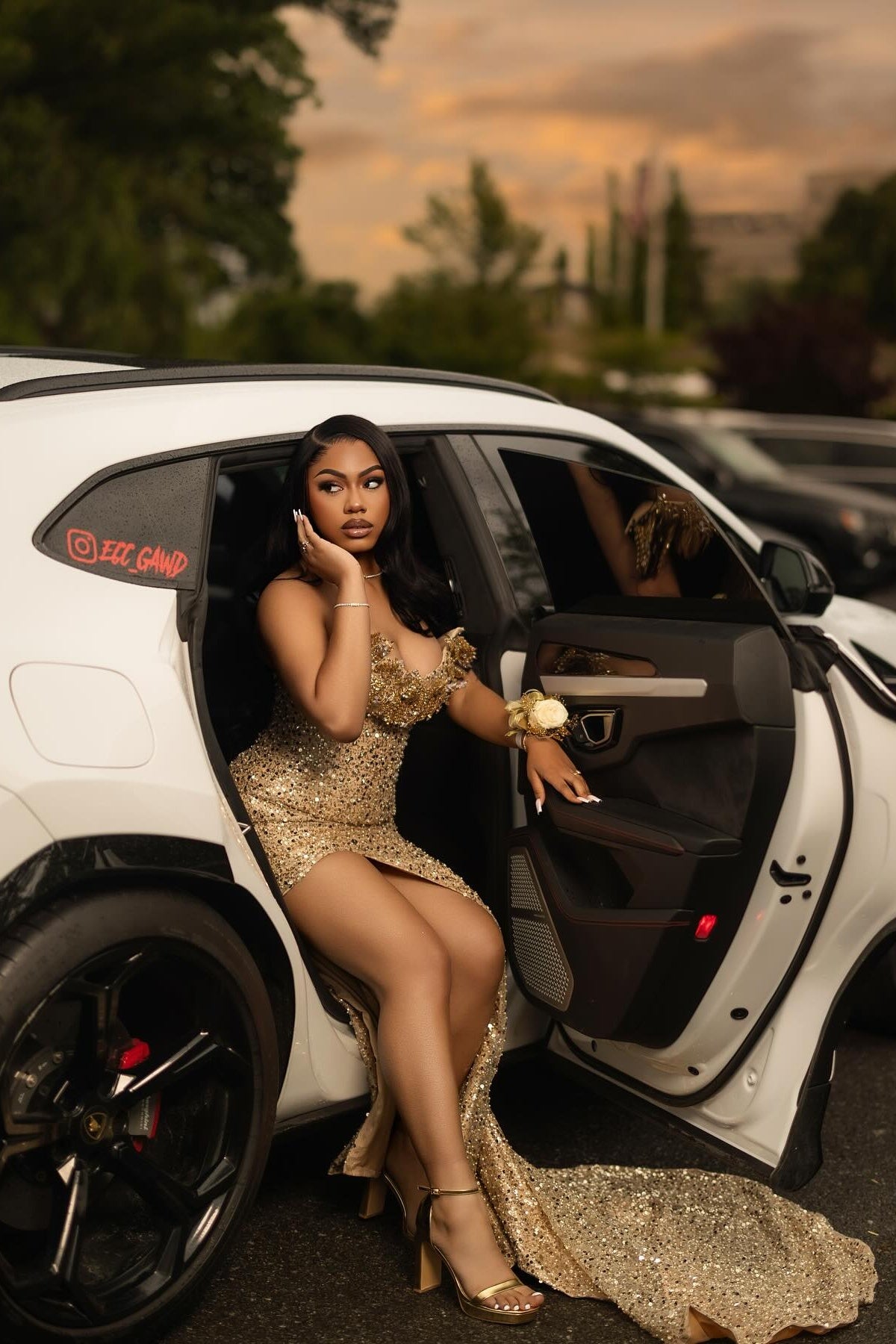 Generous Golden Strapless Mermaid Beadings Sequins Prom Dresses