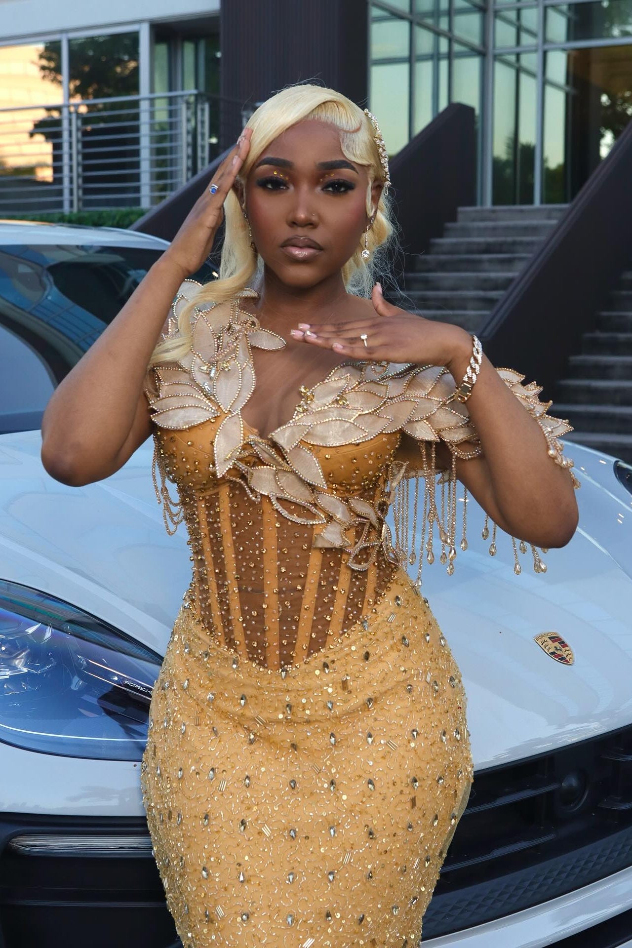 Chic Yellow Sweetheart Mermaid Beadings Sequins Prom Dresses With Crystal