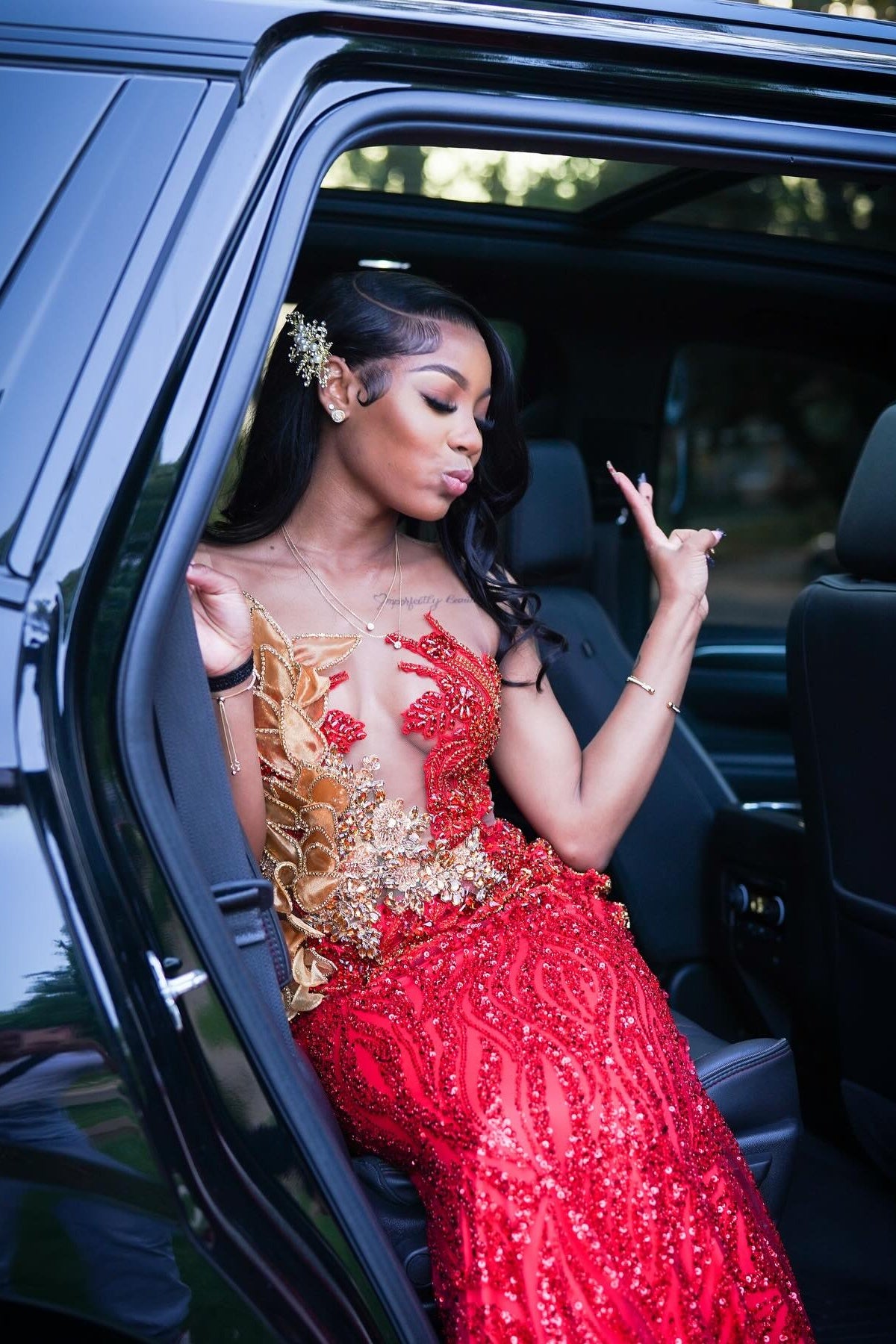 Gorgeous Red V Neck Mermaid Beadings Sequins Prom Dresses