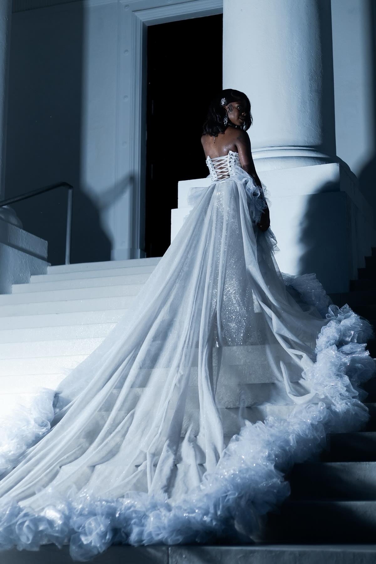 Fashion Blue Strapless Beadings Crystal Puffy Layers Sheath Prom Dresses