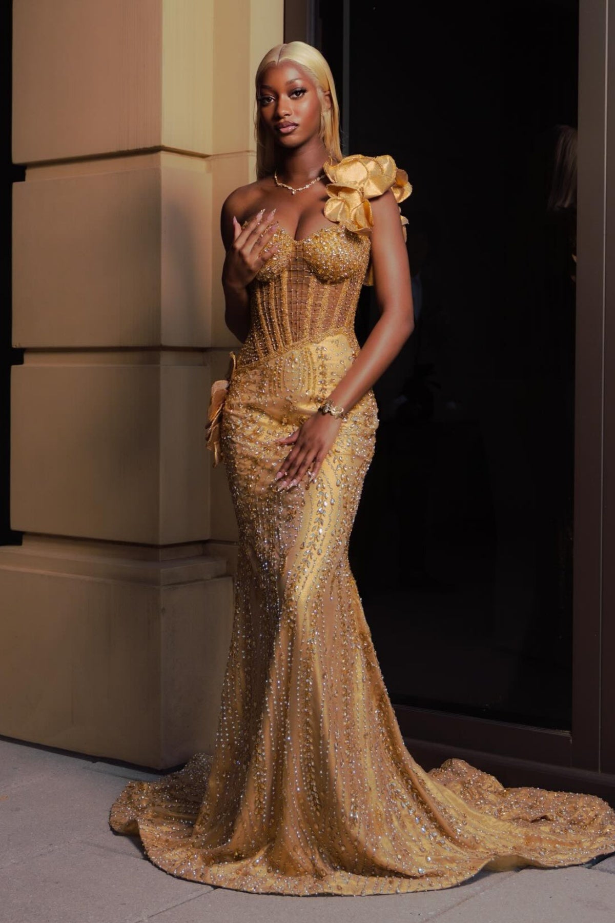 Dignified Gold One Shoulder Sweetheart Beadings Mermaid Prom Dresses With Crystal