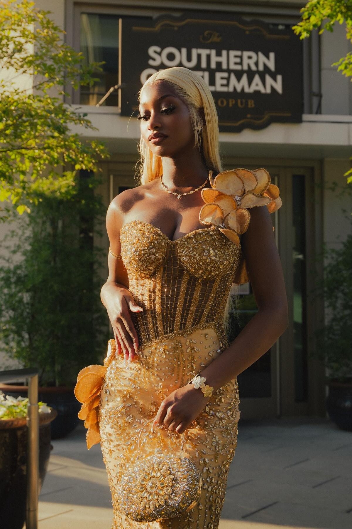 Dignified Gold One Shoulder Sweetheart Beadings Mermaid Prom Dresses With Crystal