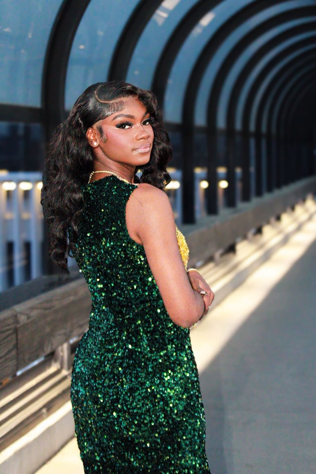 Elegant Green Sequins Mermaid Jewel Prom Dresses With Golden Appliques