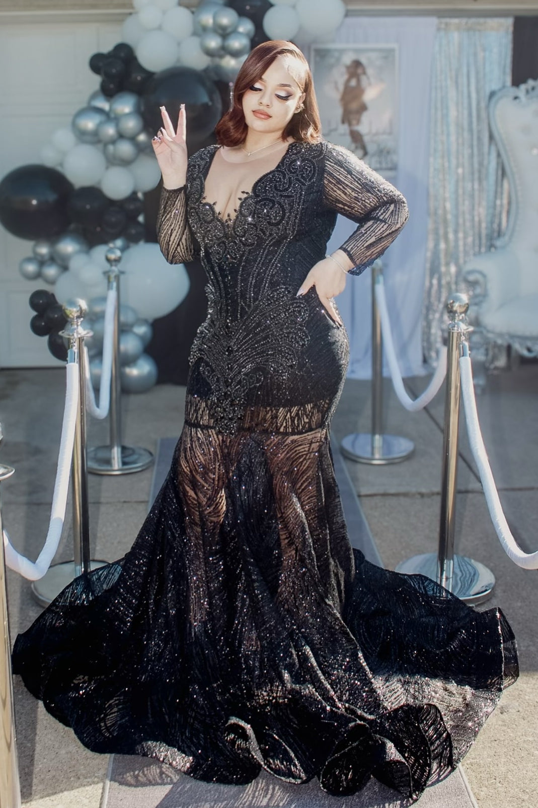 Intellectuality Black Beadings Mermaid Long Sleeves Sequins Prom Dress
