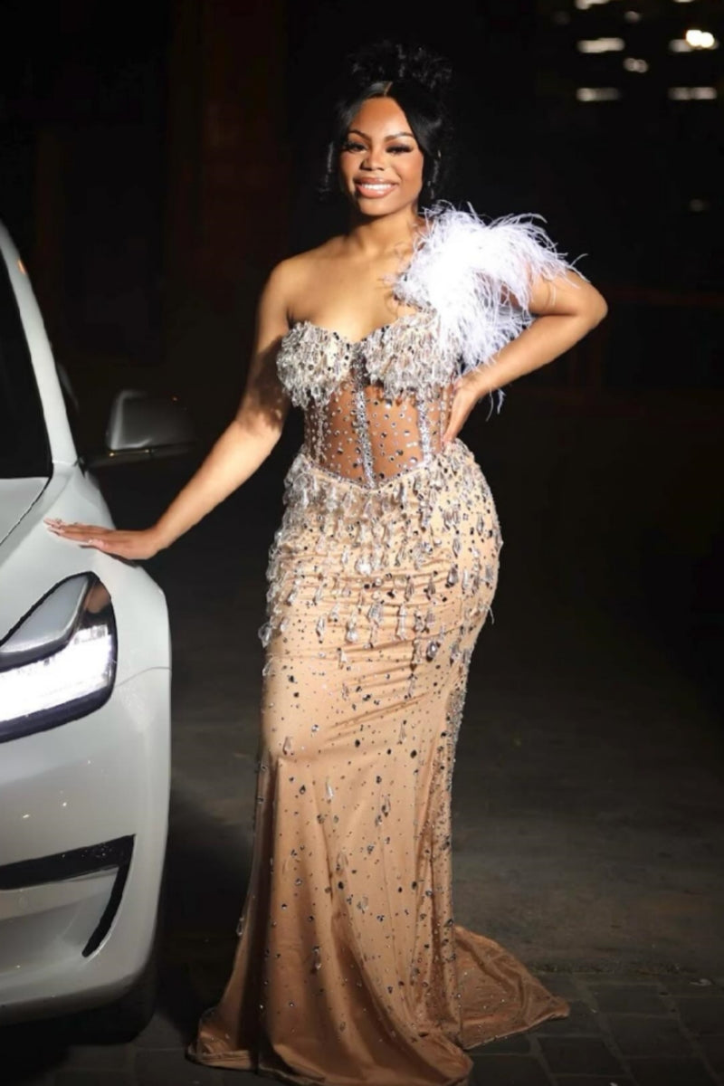 Champagne Sexy Sleeveness Appliques Prom Dresses With Feather
