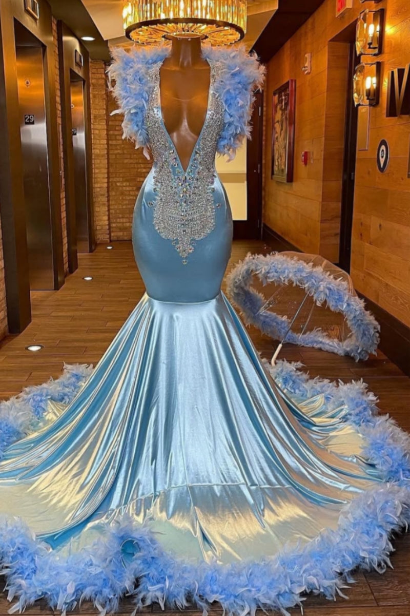 Chic Sky Blue Sleeveless V Neck Beadings Prom Dresses With Feathers