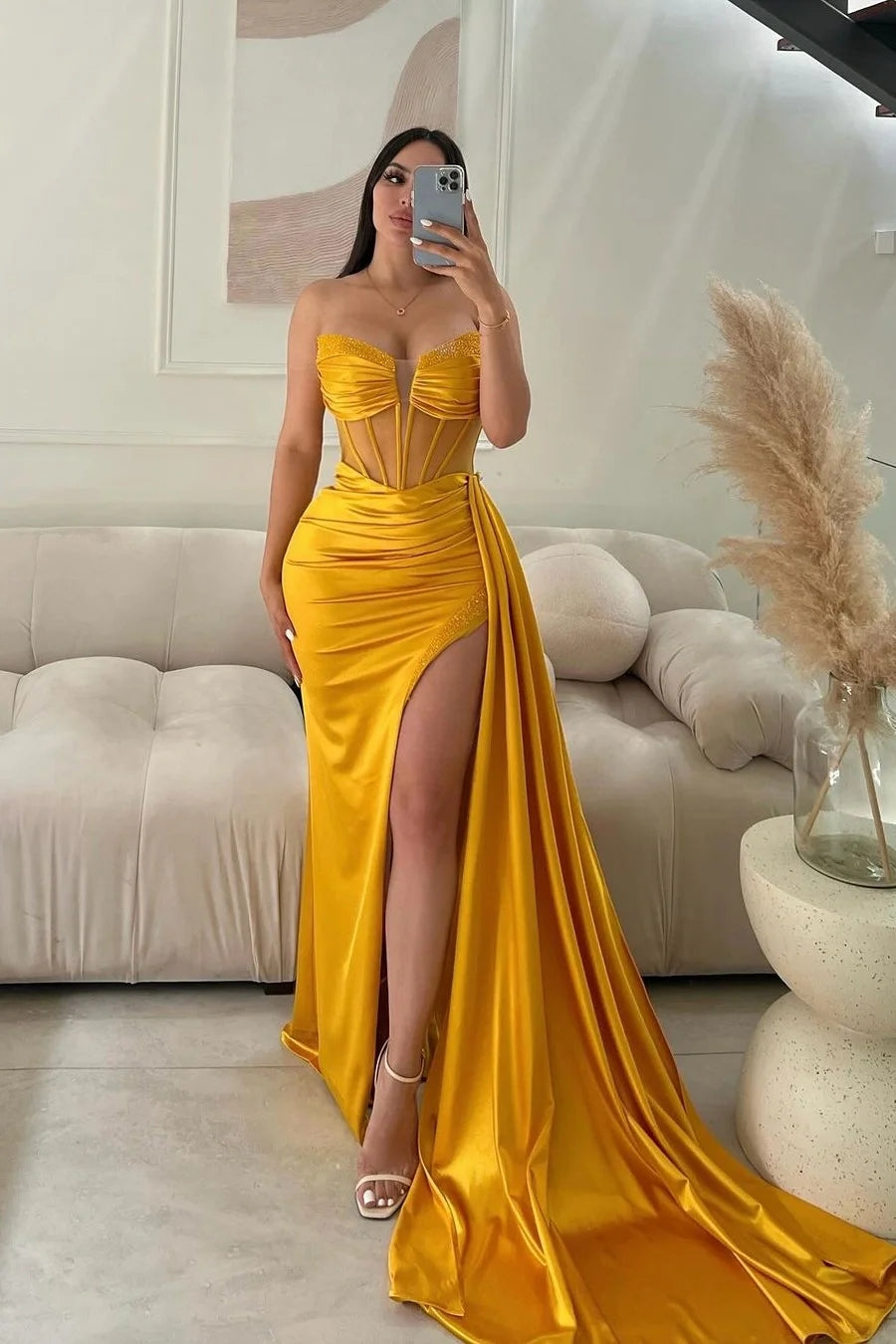 Sexy Yellow Satin Sweetheart High Split Beadings Evening Dresses