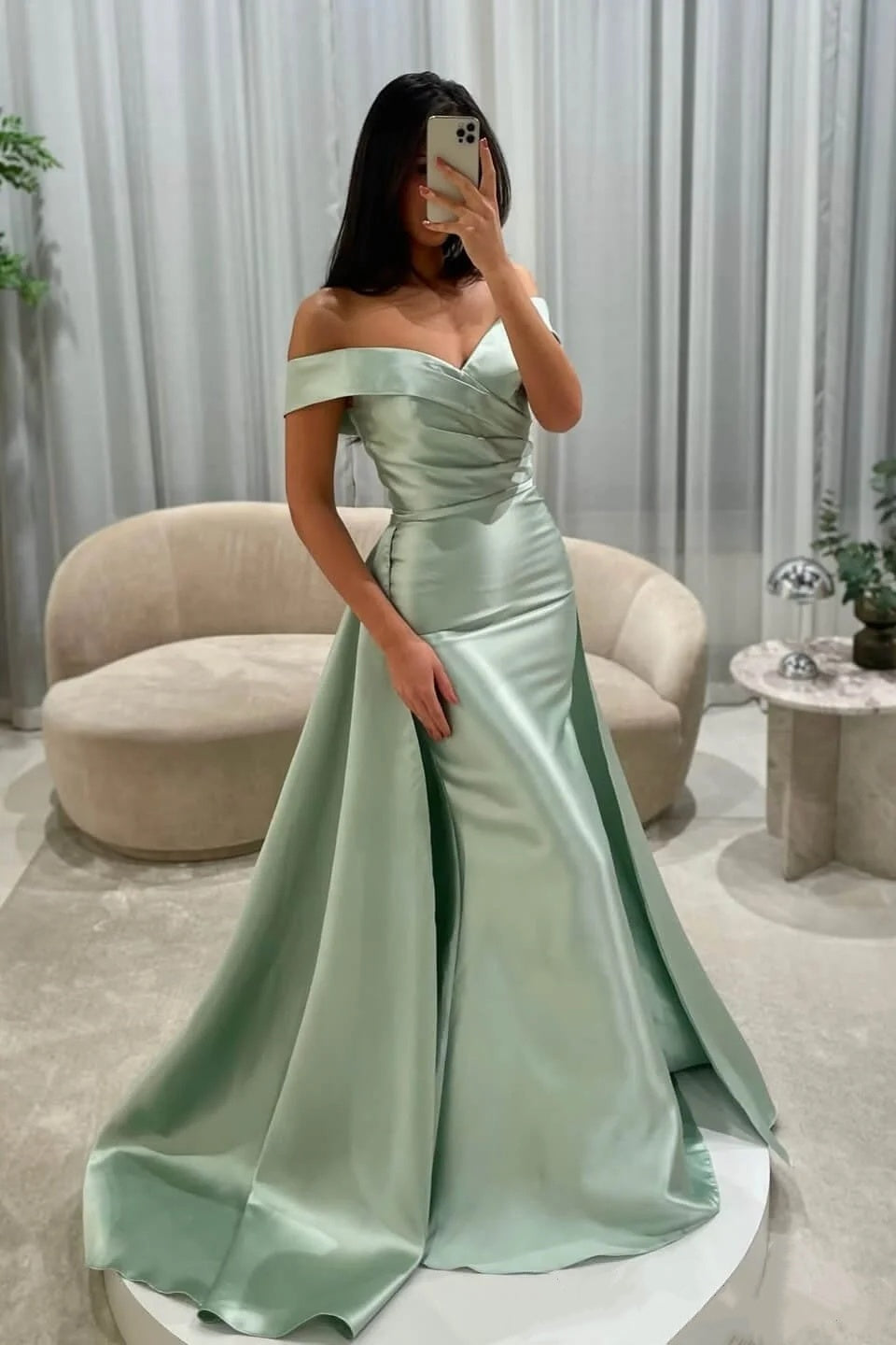 Lovely Green Off-The-Shoulder A Line Evening Dresses