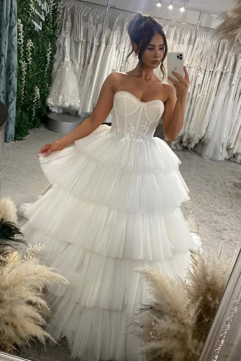 Charming white Strapless Puffy Layers Tulle wedding dresses