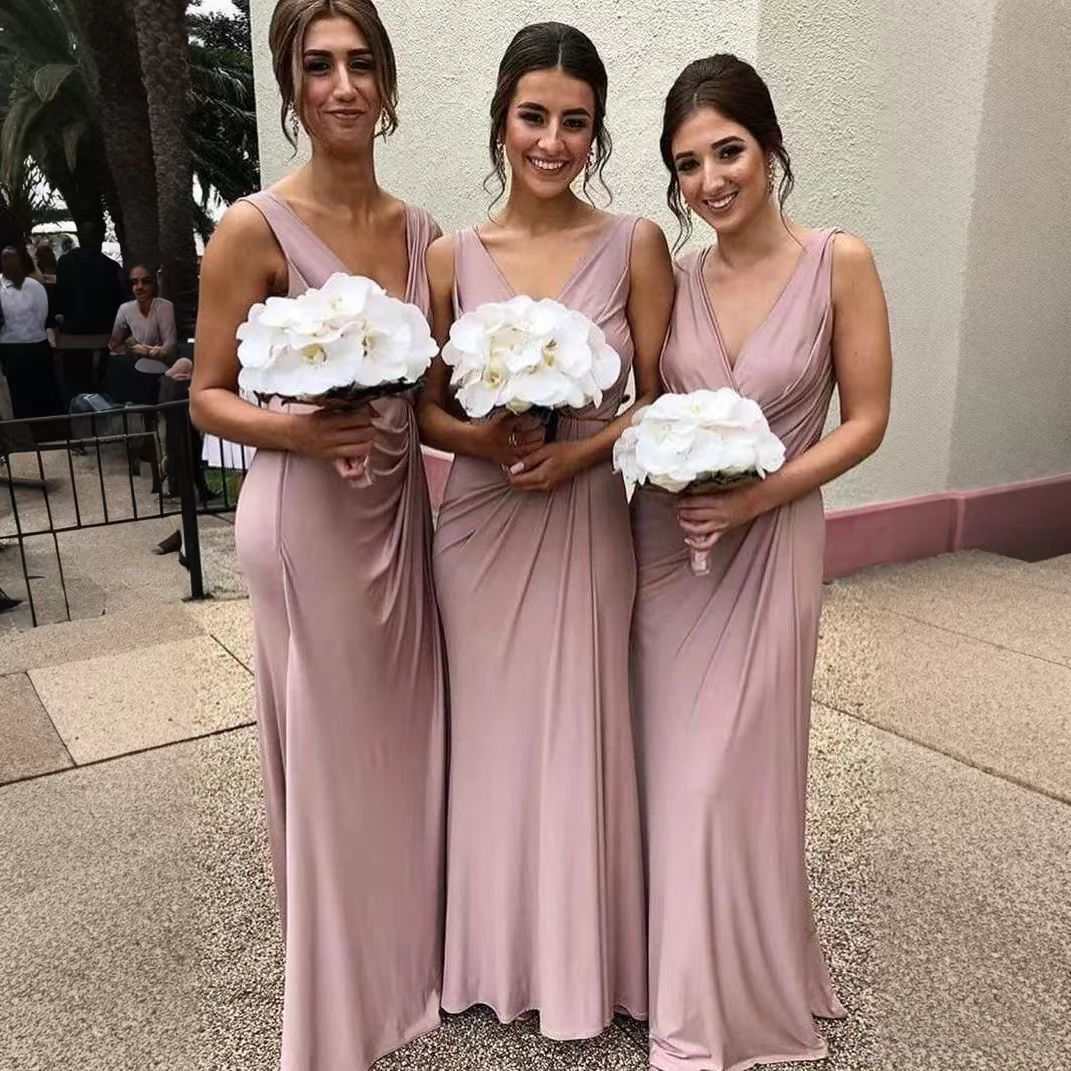Exquisite Pink V-Neck Sleeveless Column Bridesmaid Dresses