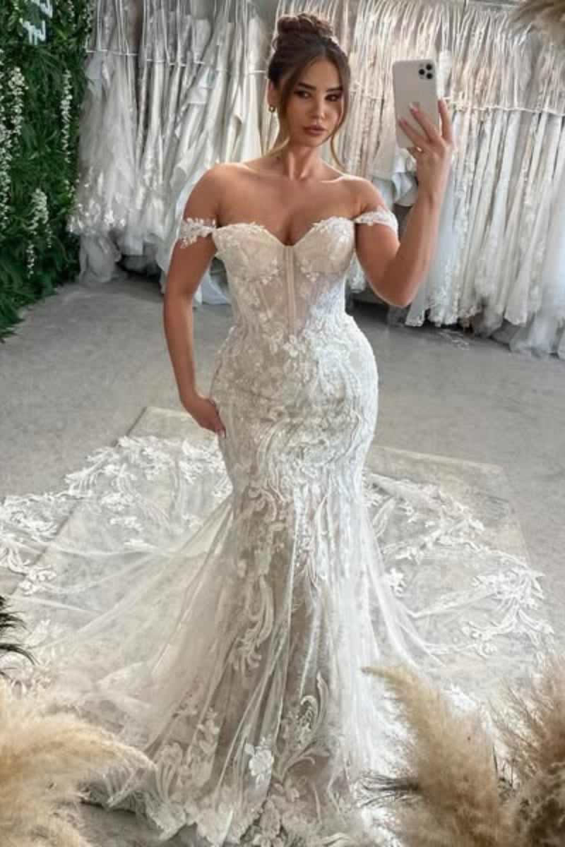 Decent Portrait Lace Appliques Mermaid Lace Up Wedding Dresses