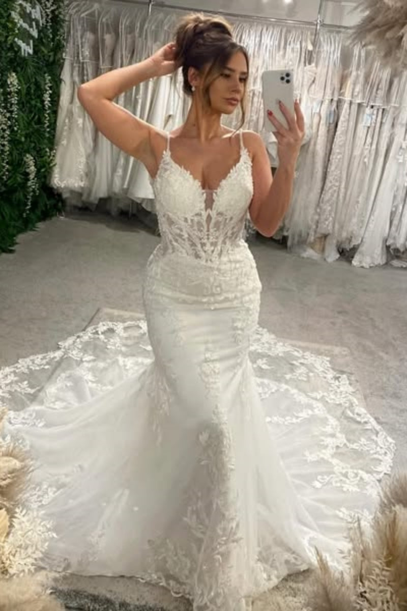 Beautiful Spaghetti Strap Lace Appliques Backless Mermaid Wedding Dresses
