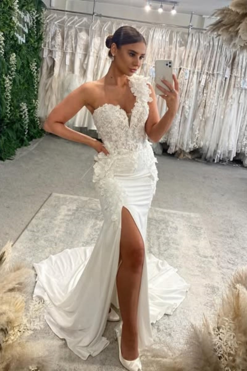 Fancy One Shoulder Soft Satin Front Slit Beach Wedding Dresses With Appliques