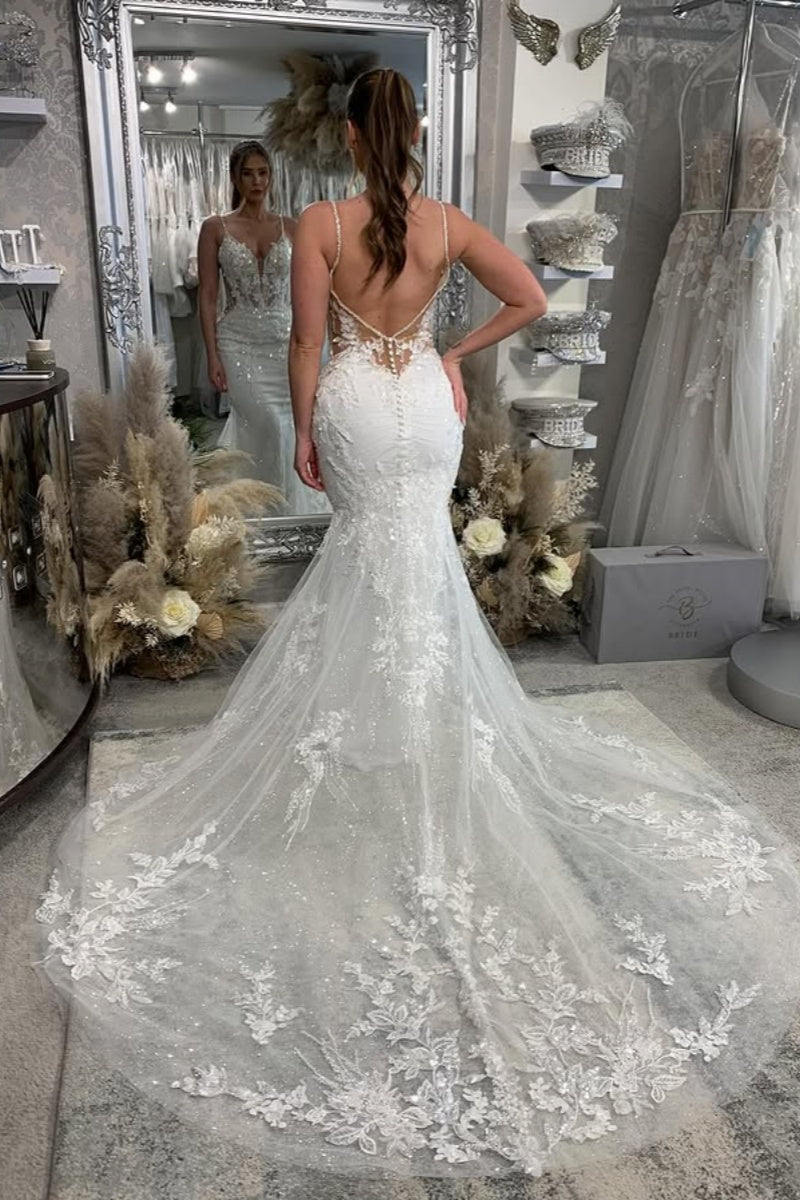 Charming Spaghetti Strap Tulle Mermaid Backless Wedding Dresses With Appliques