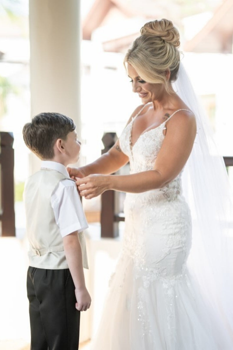 Beautiful Spaghetti Strap Tulle Mermaid Wedding Dresses With Appliques