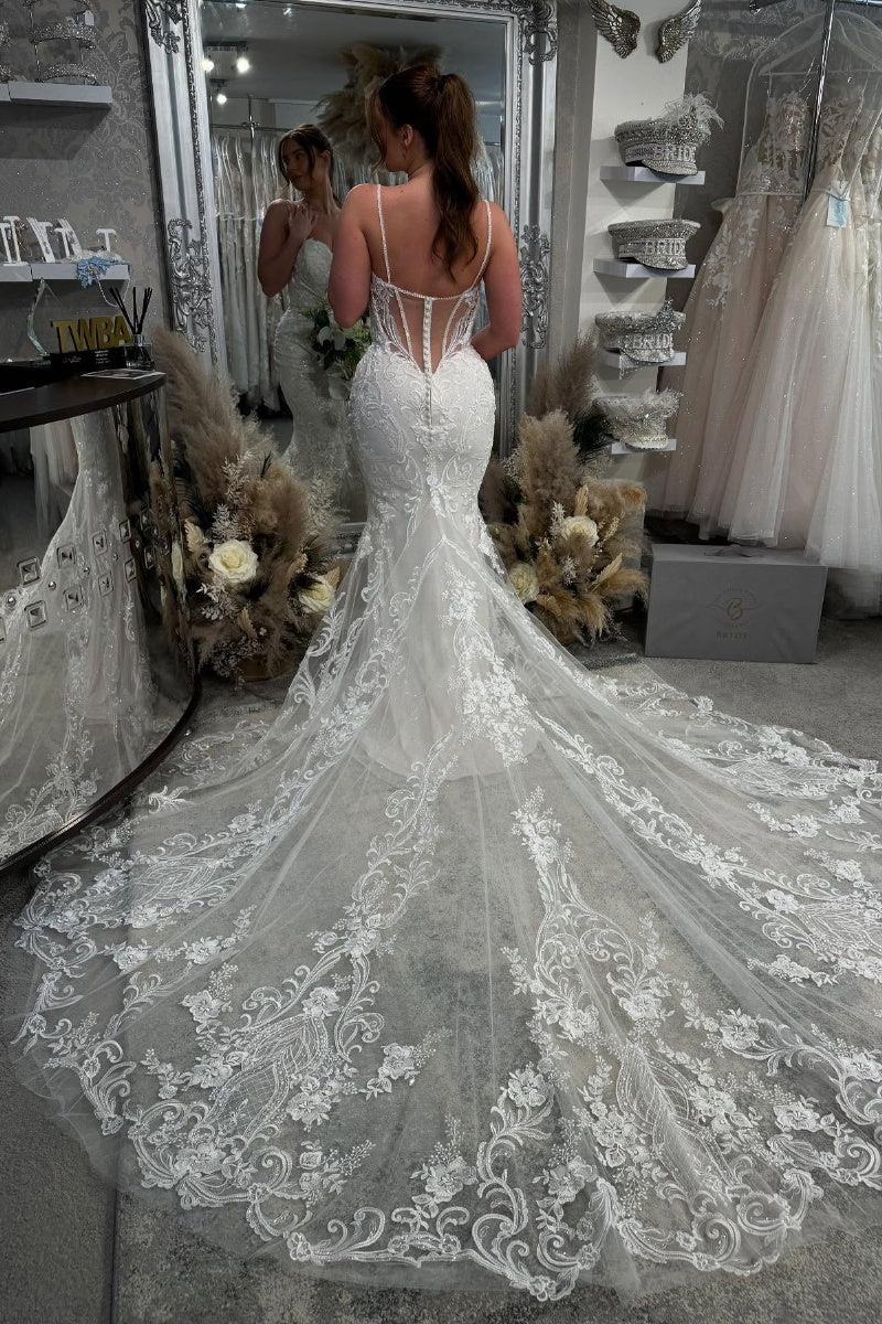 Modern Spaghetti Strap Lace Mermaid Backless Wedding Dresses With Appliques