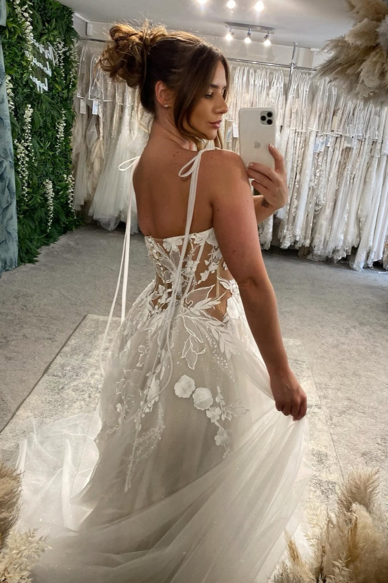 Beautiful Spaghetti Strap Tulle A-Line Open Back Wedding Dresses With Appliques