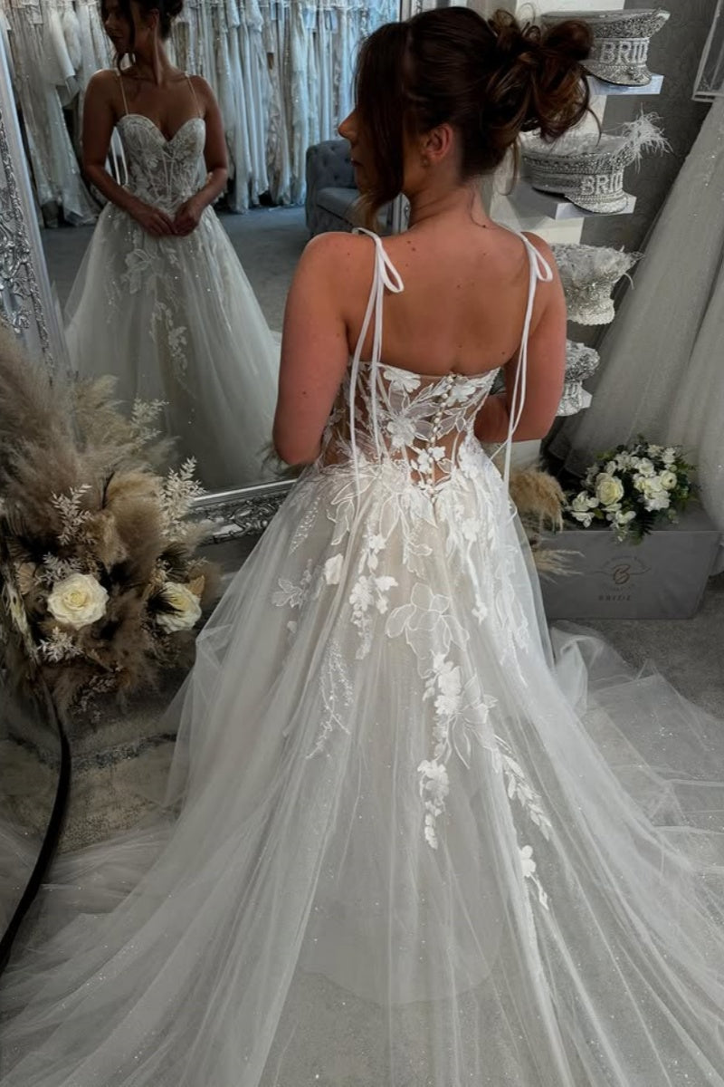 Beautiful Spaghetti Strap Tulle A-Line Open Back Wedding Dresses With Appliques