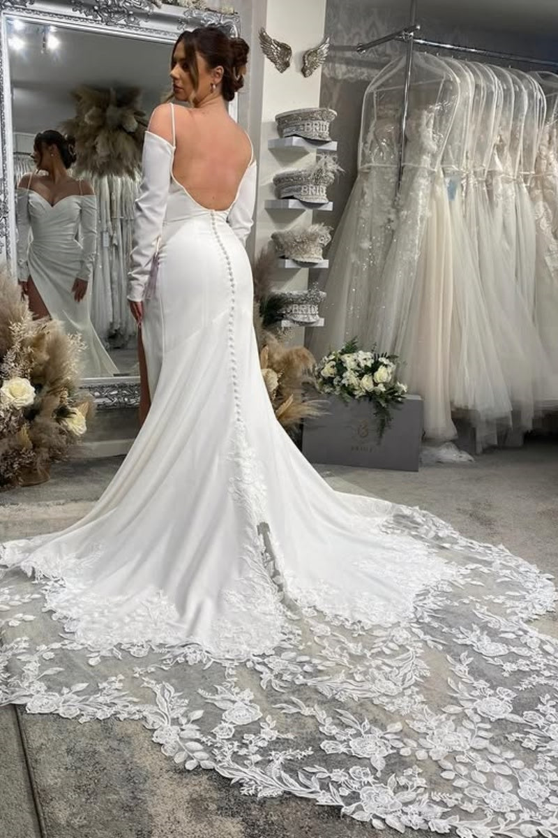 Decent Spaghetti Strap Long Sleeves Sheath Backless Wedding Dresses With Appliques