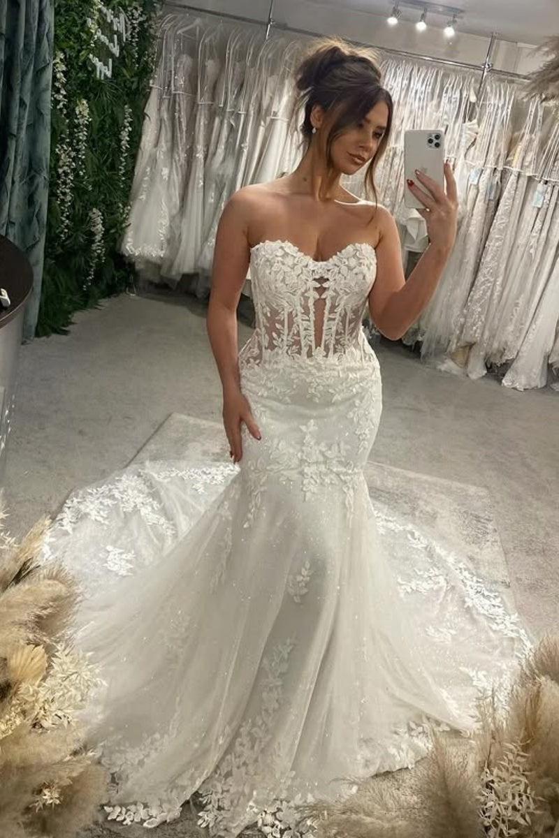 Chic White Sweetheart Lace Open Back Mermaid Wedding Dresses With Appliques