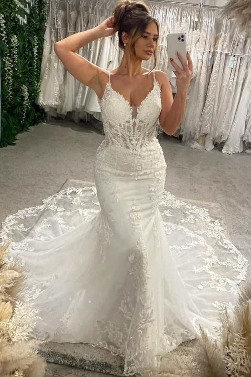 Lovely Spaghetti Strap Lace Mermaid Backless Wedding Dresses With Appliques