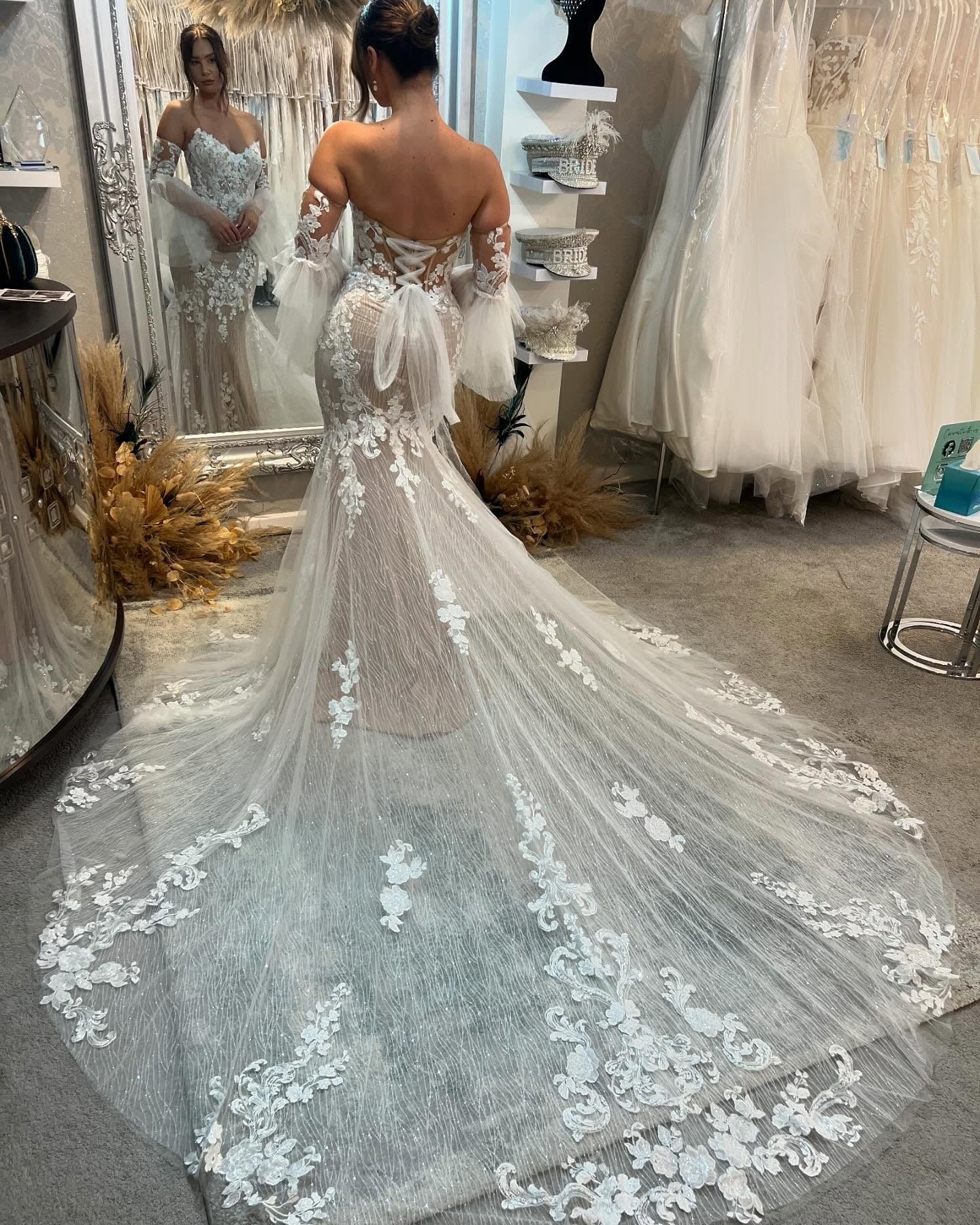 Handsome Tulle Strapless Appliques Mermaid Open Back Wedding Dresses With Sleeves