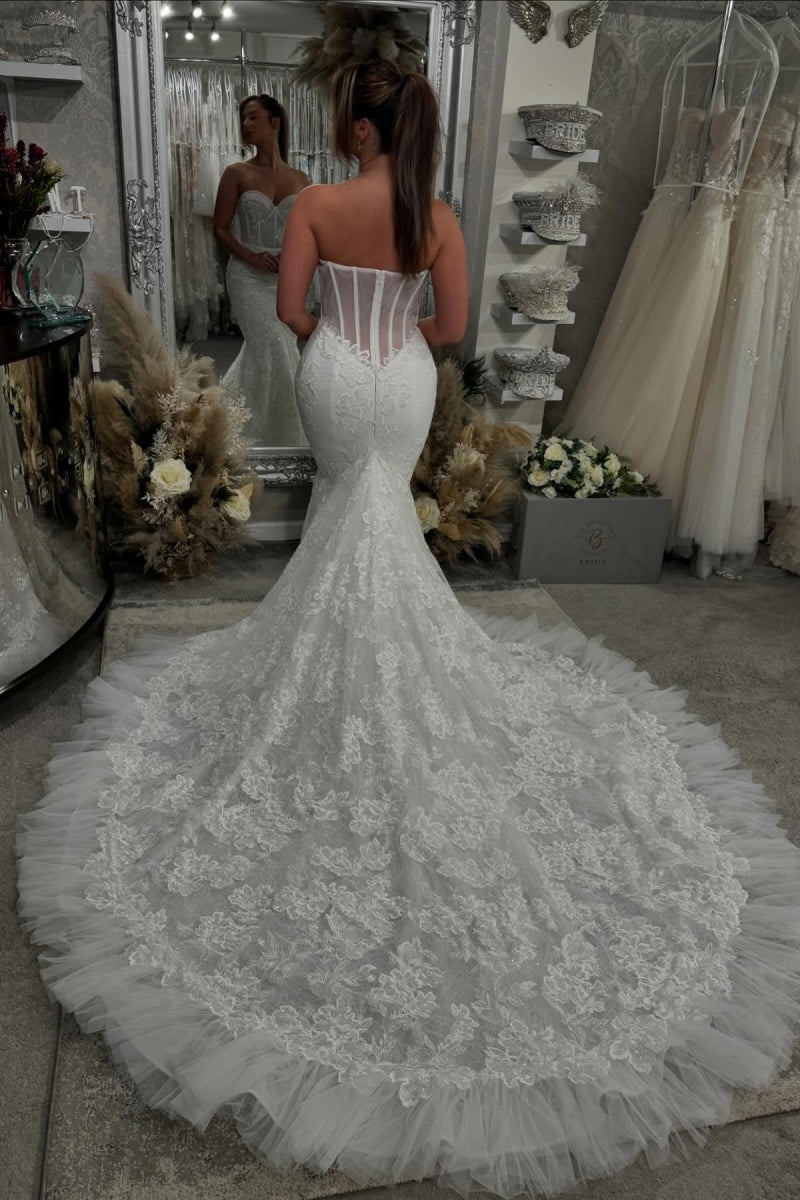 Exquisite Lace Sweetheart Appliques Mermaid Wedding Dresses With Tulle Hemline