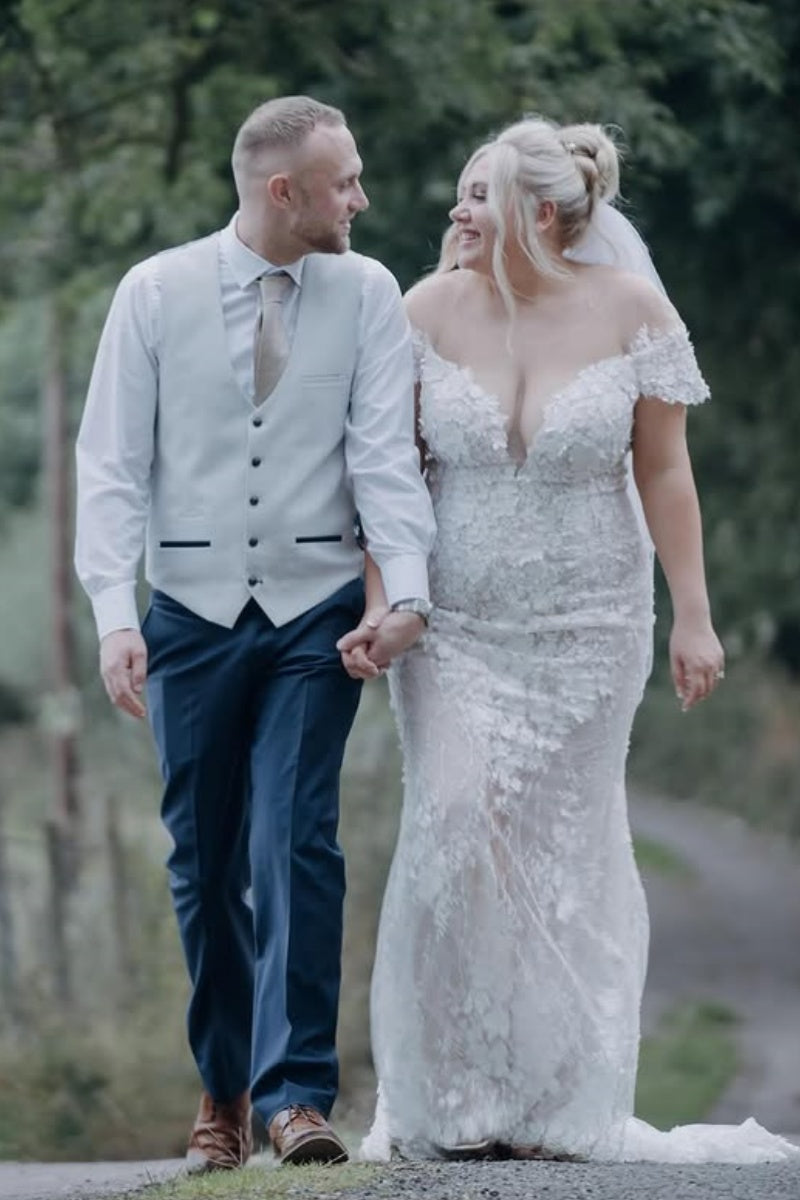 Fancy Off-The-Shoulder Lace Appliques Sheath Wedding Dresses