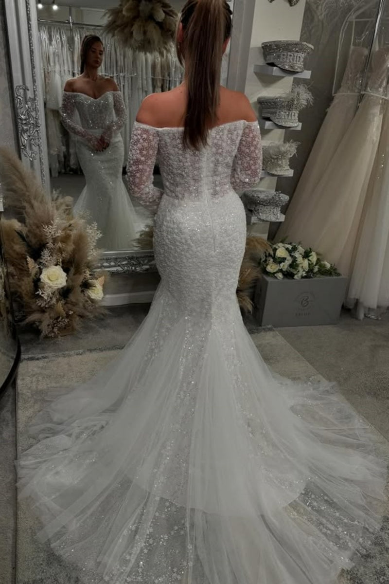 Modern Off-The-Shoulder Appliques Detachable Train Wedding Dresses With Beadings