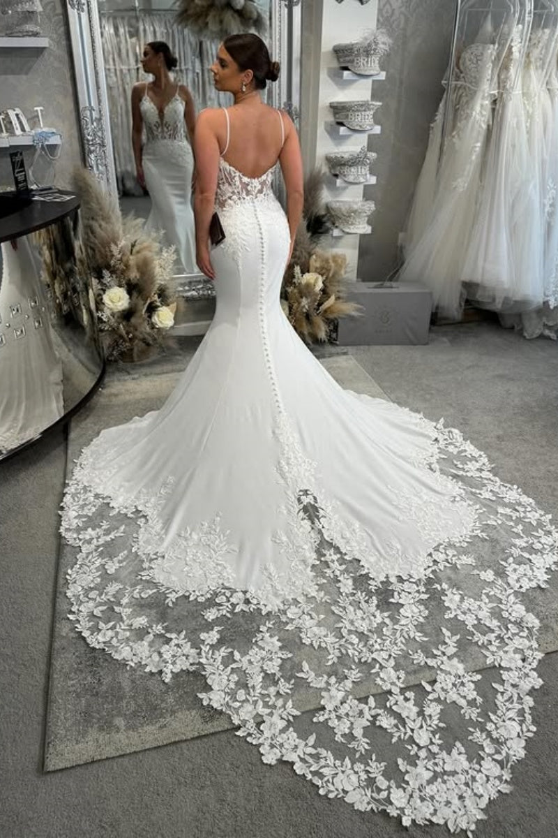 Beautiful Spaghetti Straps Sleeveless Lace Appliques Mermaid Wedding Dresses