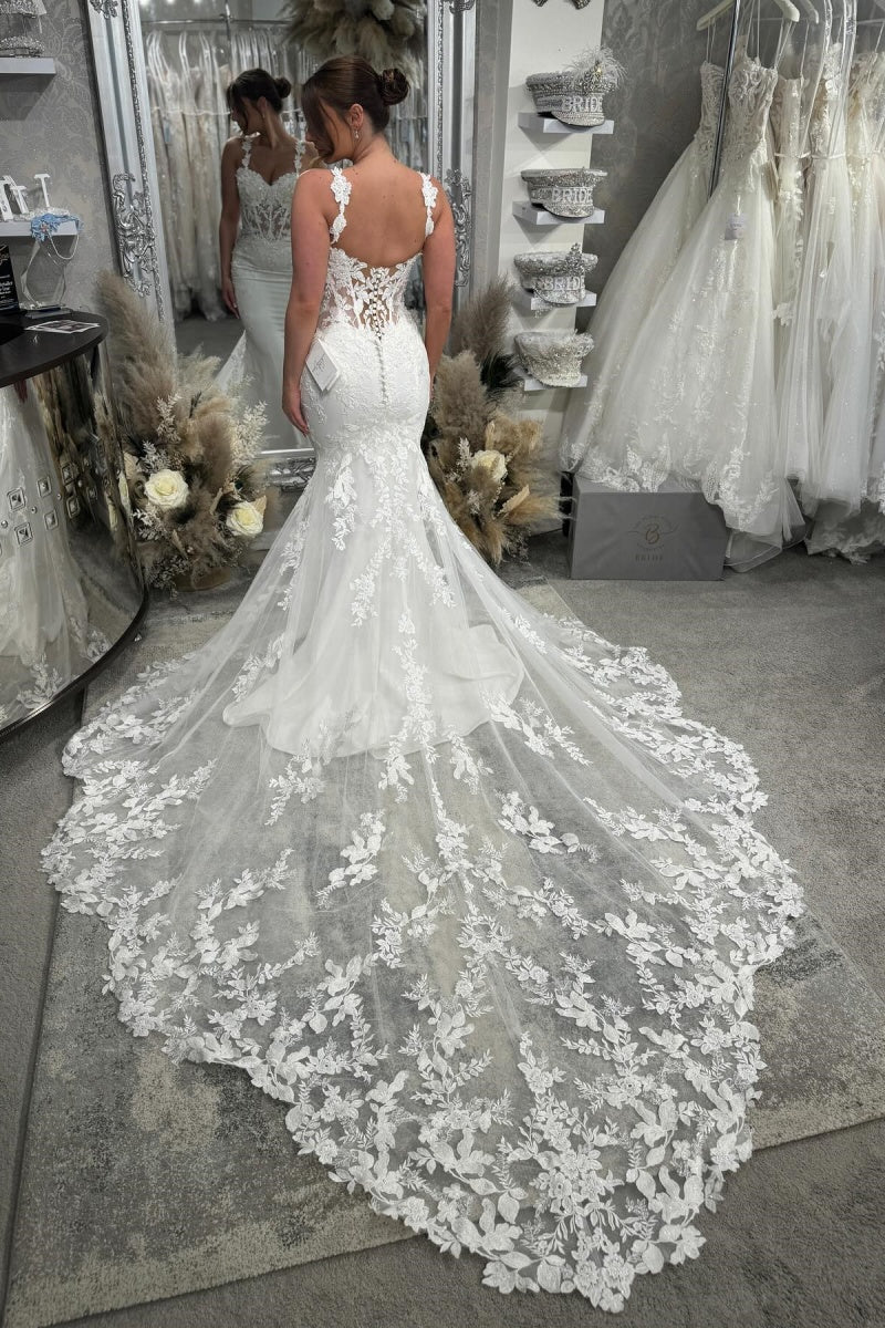 Gentle Spaghetti straps lace appilques Sleeveless Mermaid Wedding Dresses