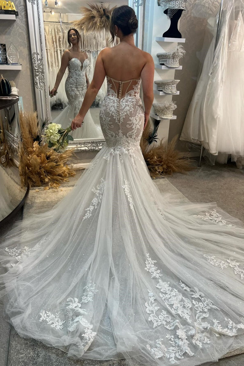 Lovely Sweepheart Mermaid Lace Appliques Wedding Dresses