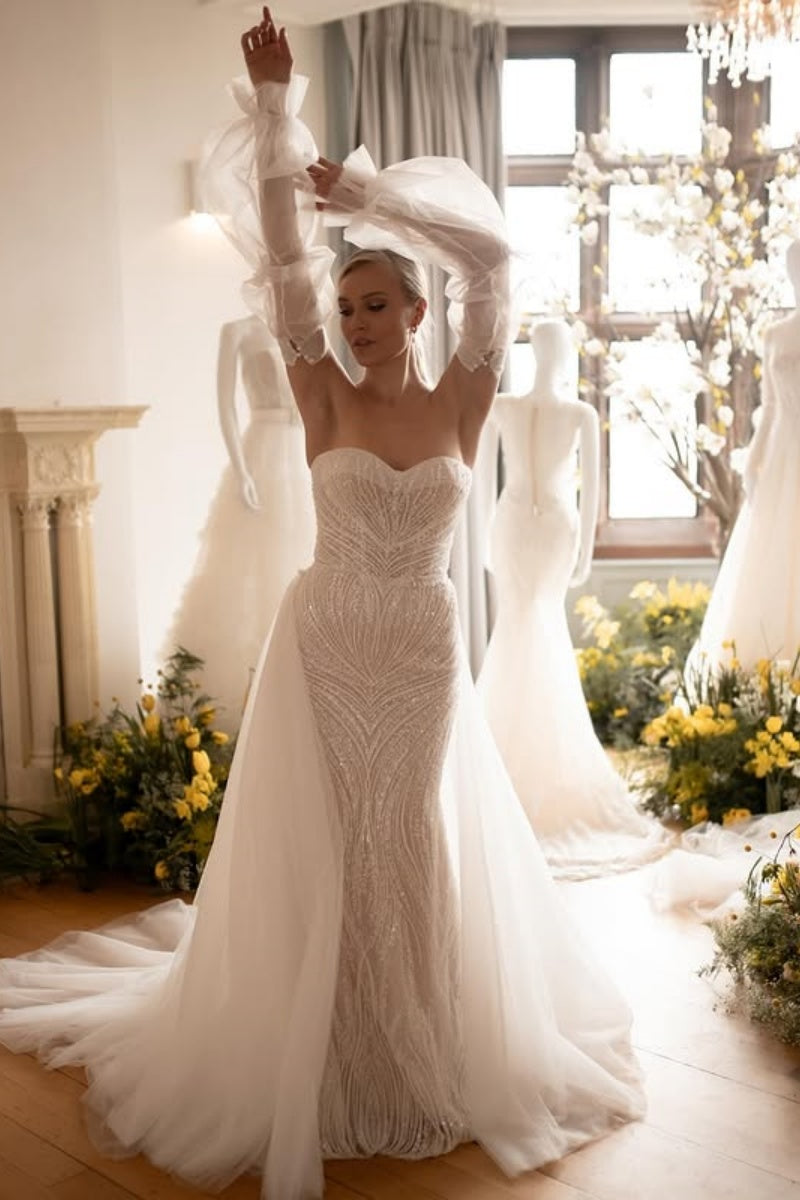 Mild Sweetheart Lace Beadings Wedding Dresses With Detchable Train And Long Sleeves