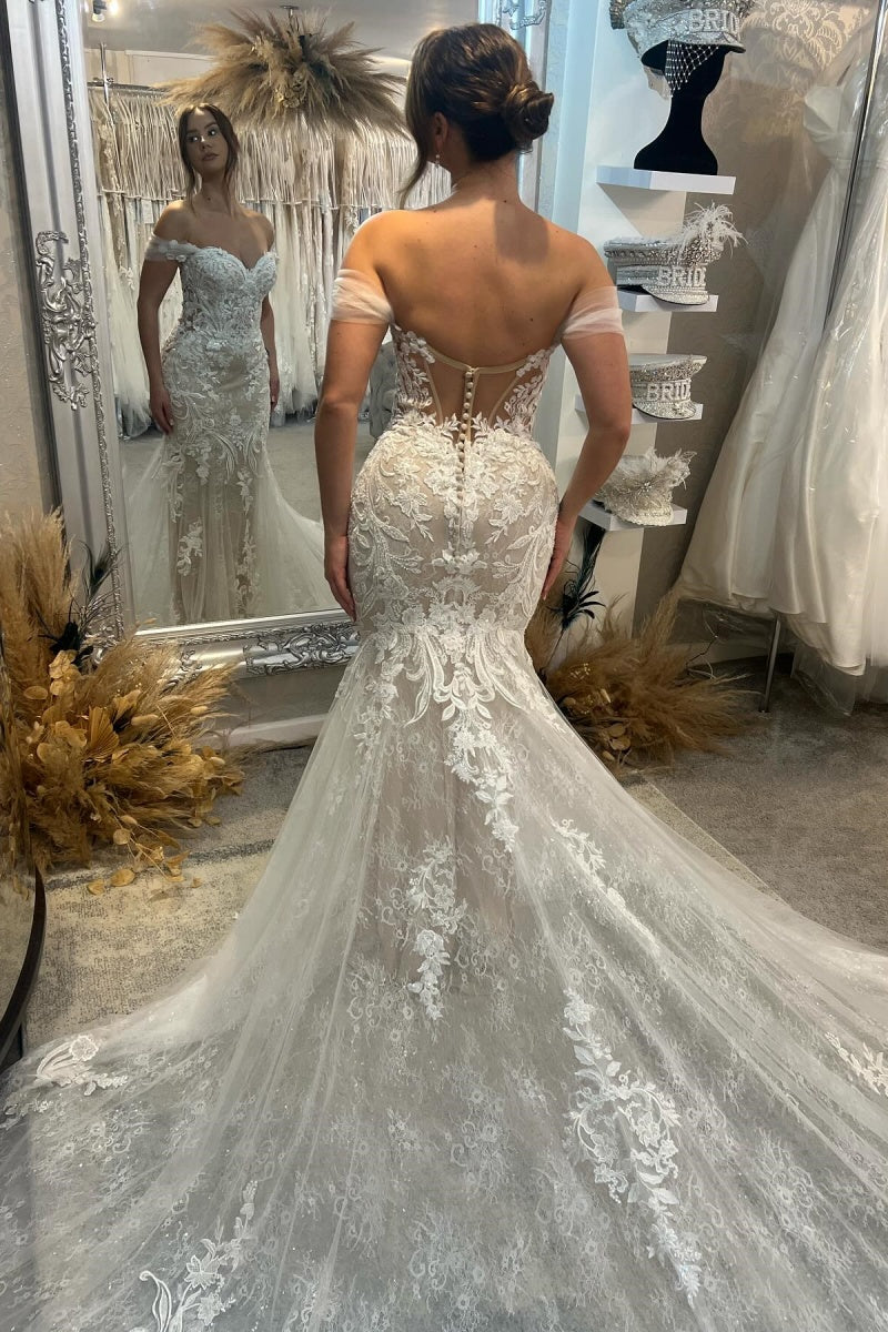 Exquisite Off-The-Shoulder Lace Appliques Mermaid Wedding Dresses