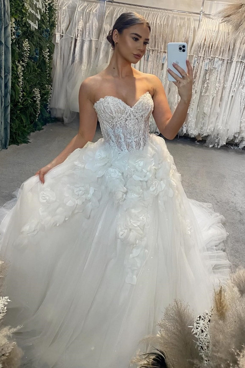 Luxury Sweetheart Lace Appliques A-Line Wedding Dresses With Flowers Decoration