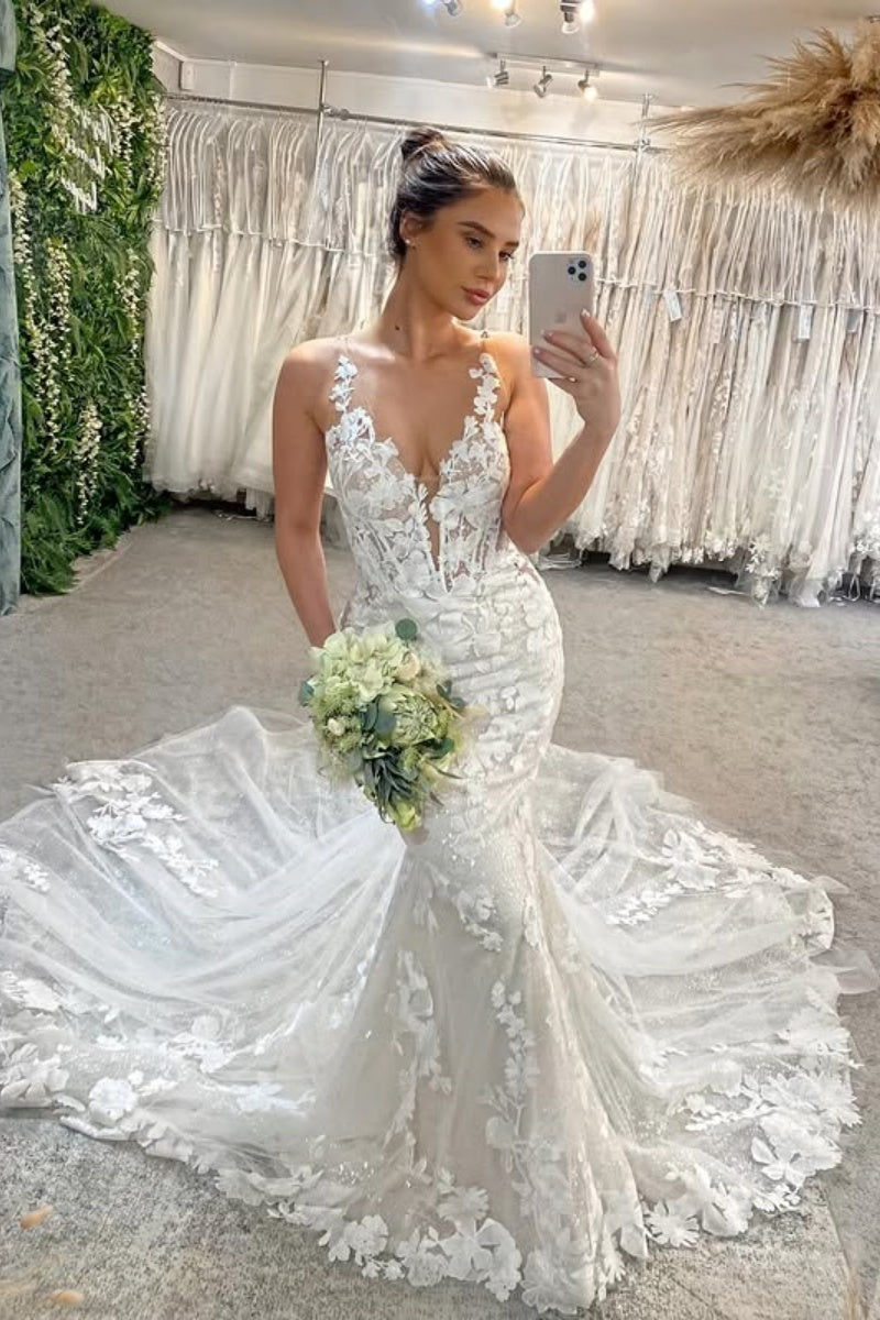 Chic Lace Appliques Spaghetti Straps Mermaid Wedding Dresses