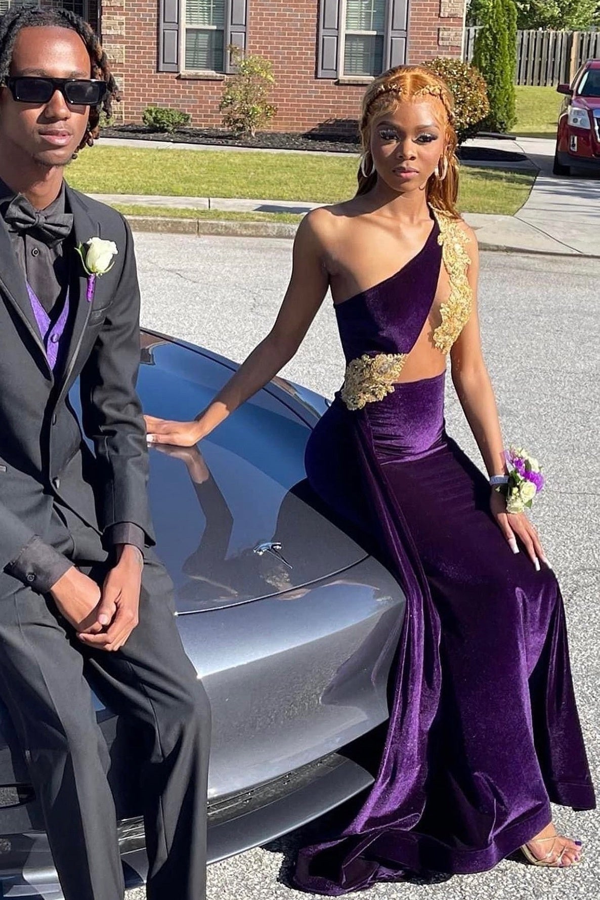 Chic Purple Velvet One Shoulder Prom Dresses With Appliques