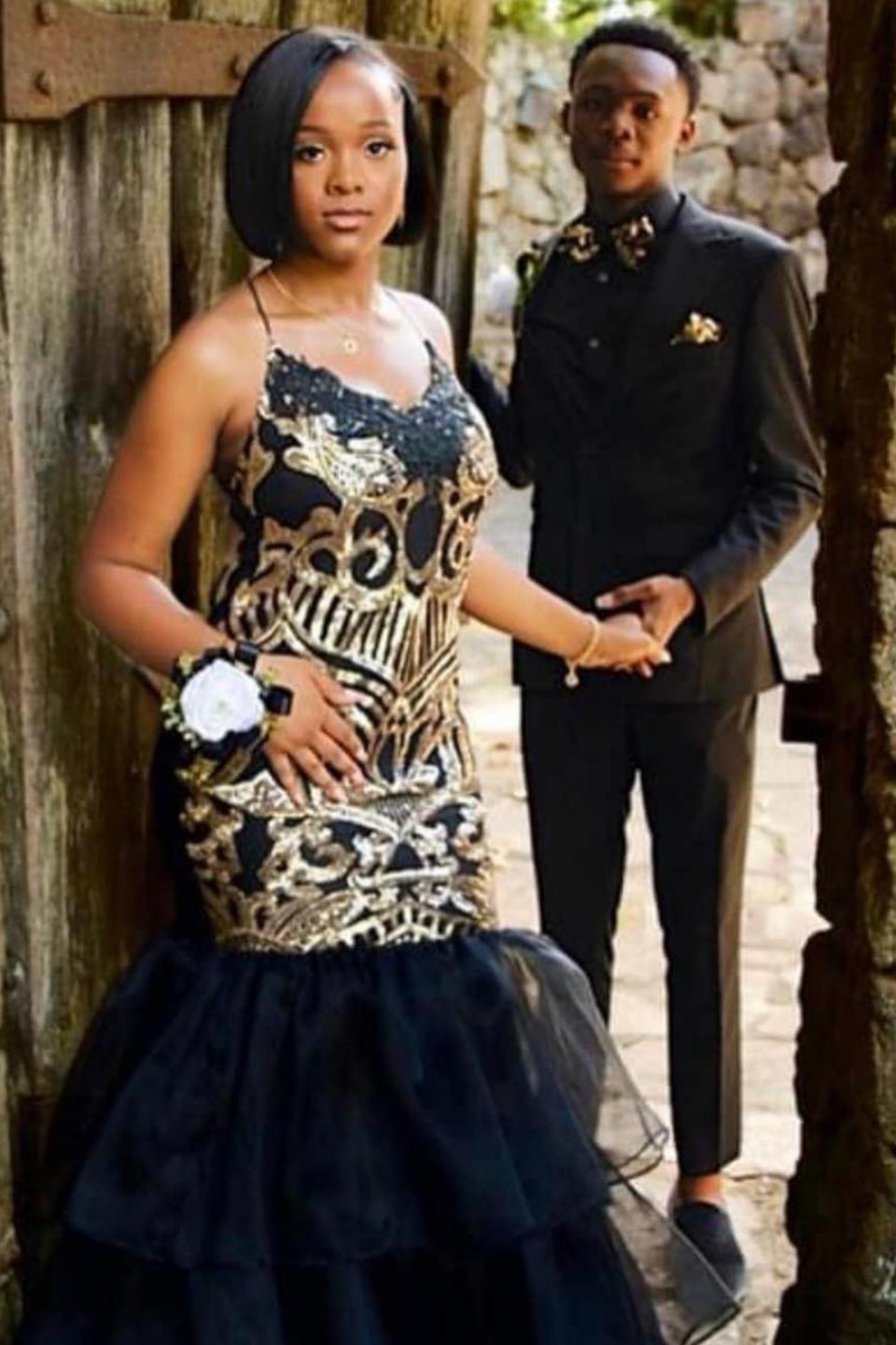 Sexy Black Ruffles Tulles Gold Appliques Mermaid Prom Dresses