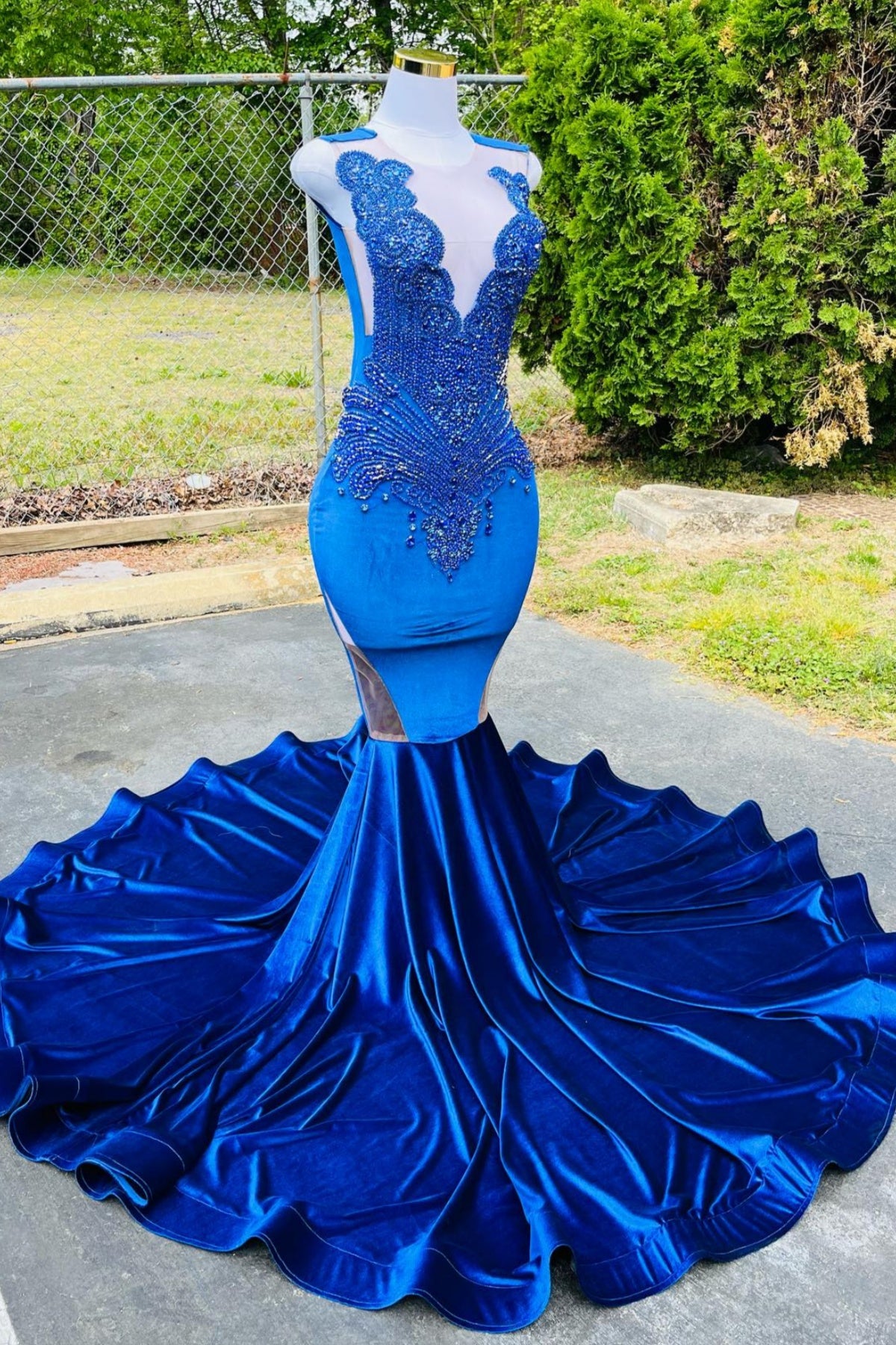 Elegant Royal Blue Velvet Beadings Mermaid Prom Dresses – shopsweety