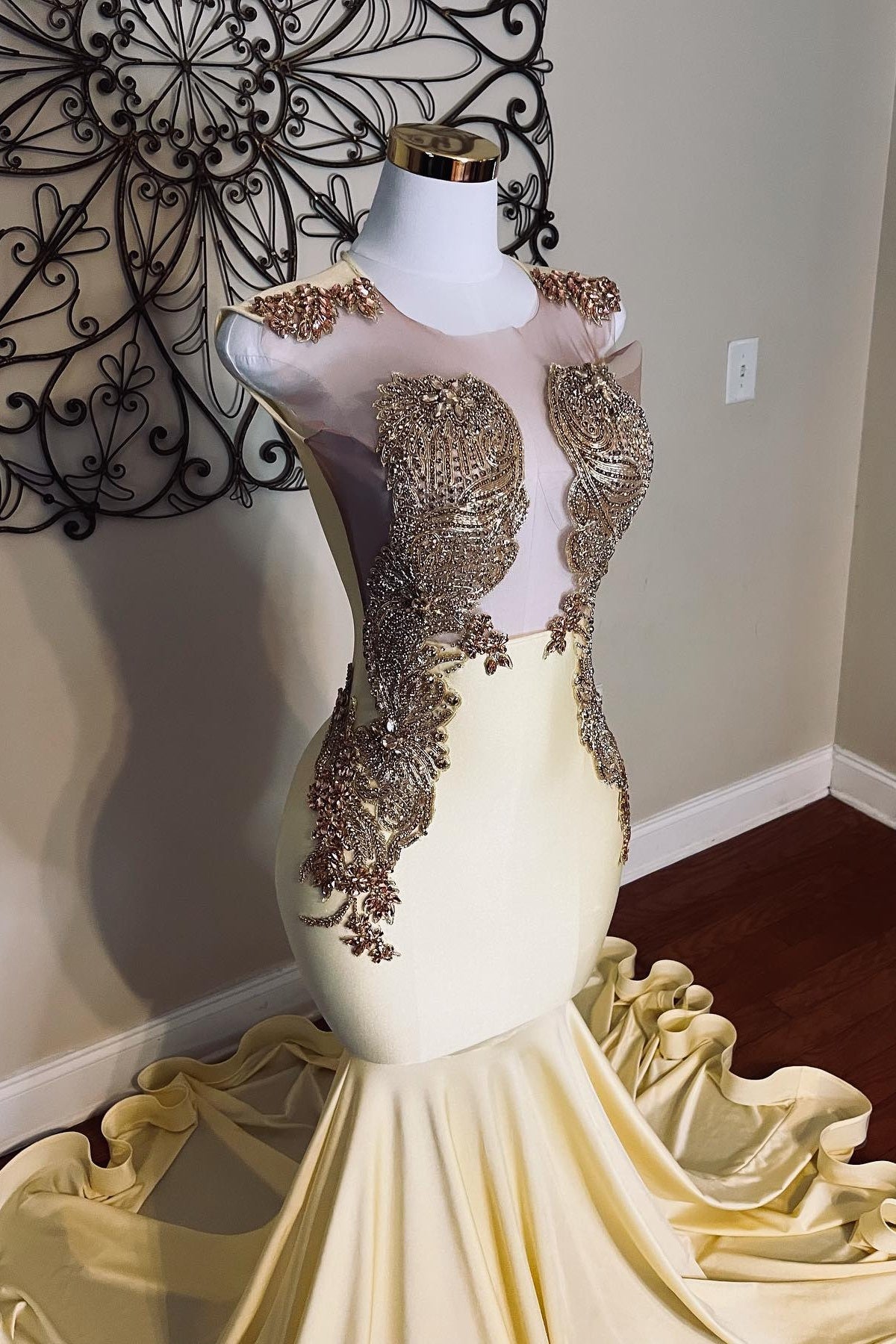 Beautiful Champagne Gold Beadings Mermaid Prom Dresses