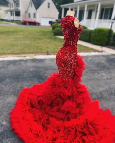 Glamorous Red Beadings Slit Puffy Lyers Prom Dresses