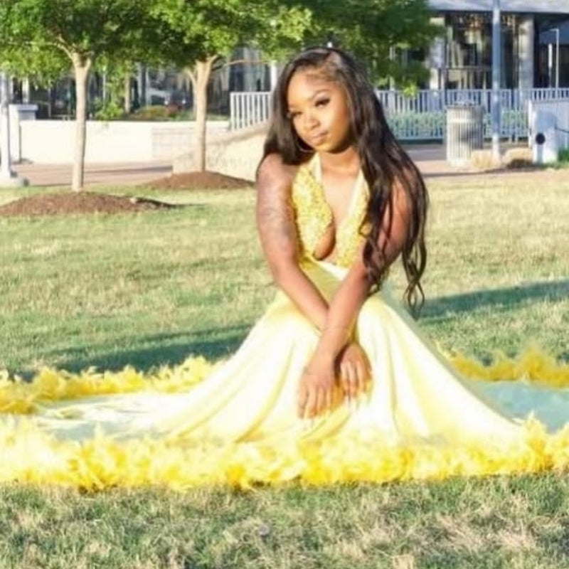 Gorgeous Yellow Halter Soft Satin Appliques Prom Dresses With Feathers