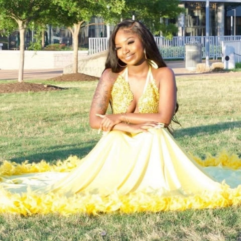 Gorgeous Yellow Halter Soft Satin Appliques Prom Dresses With Feathers