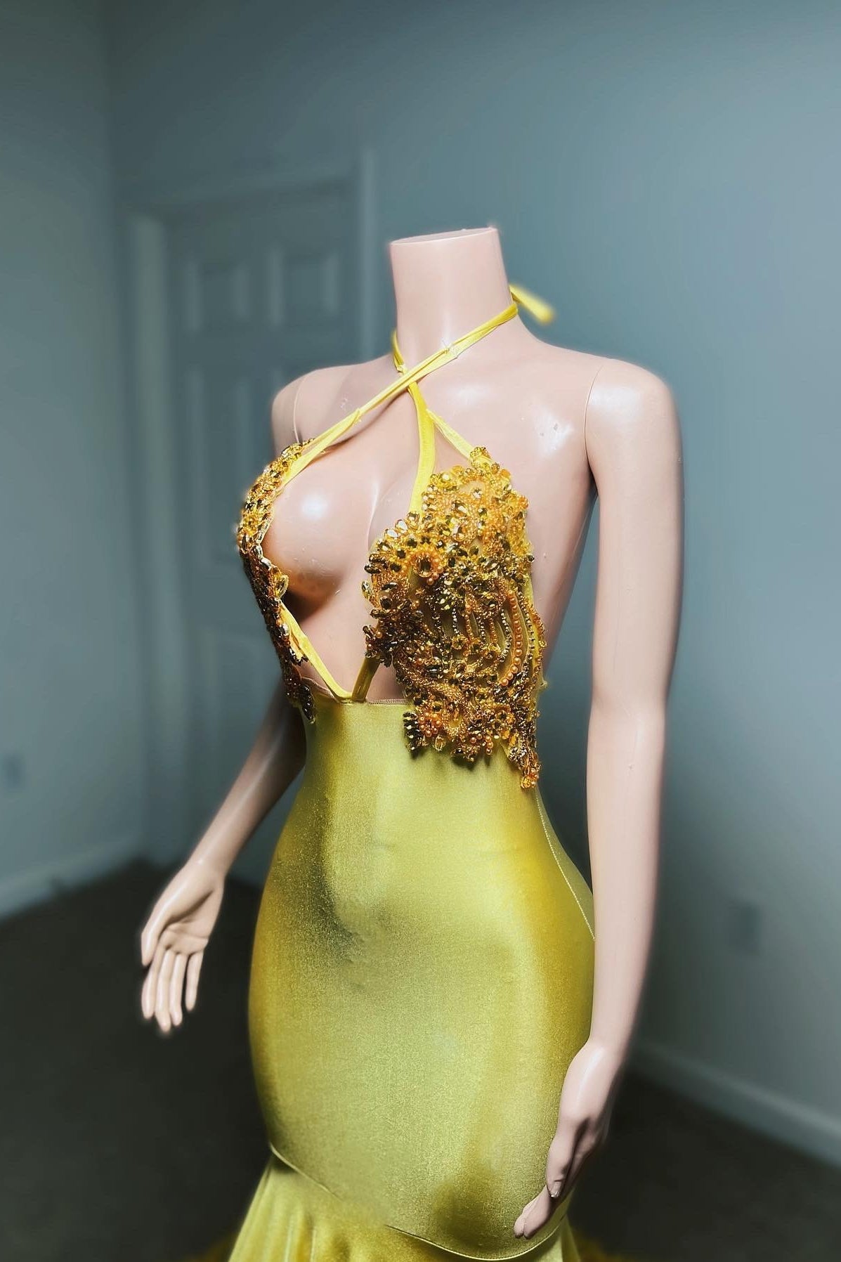 Yellow Sexy Beadings Mermaid Prom Dresses With Feathers