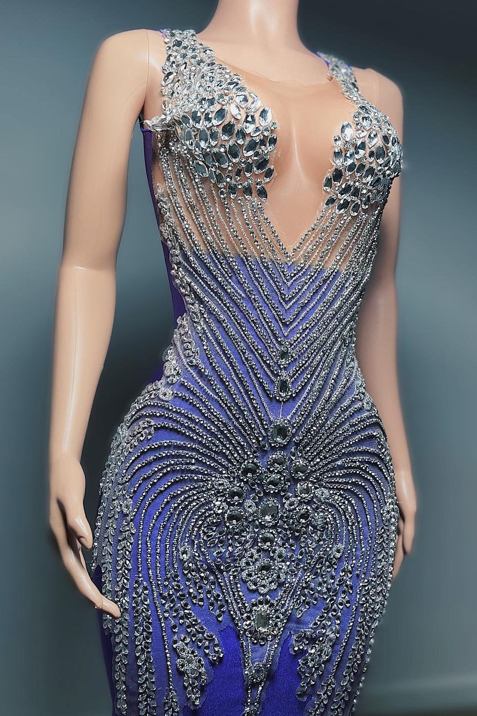 Fashion Royal Blue V-Neck Mermaid Prom Dresses With Beadings
