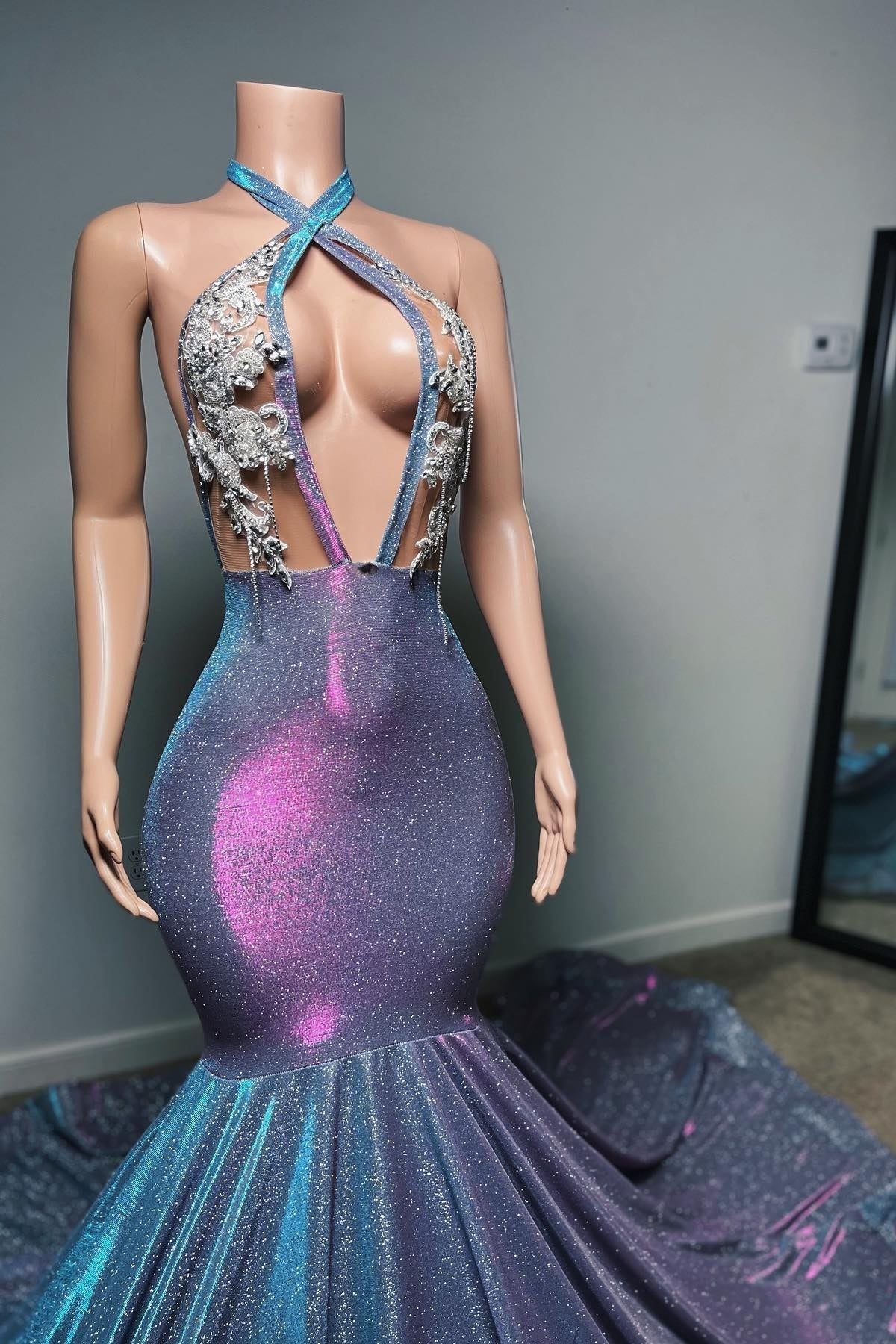 Sexy Purple Halter Sequins Mermaid Prom Dresses With Beadings