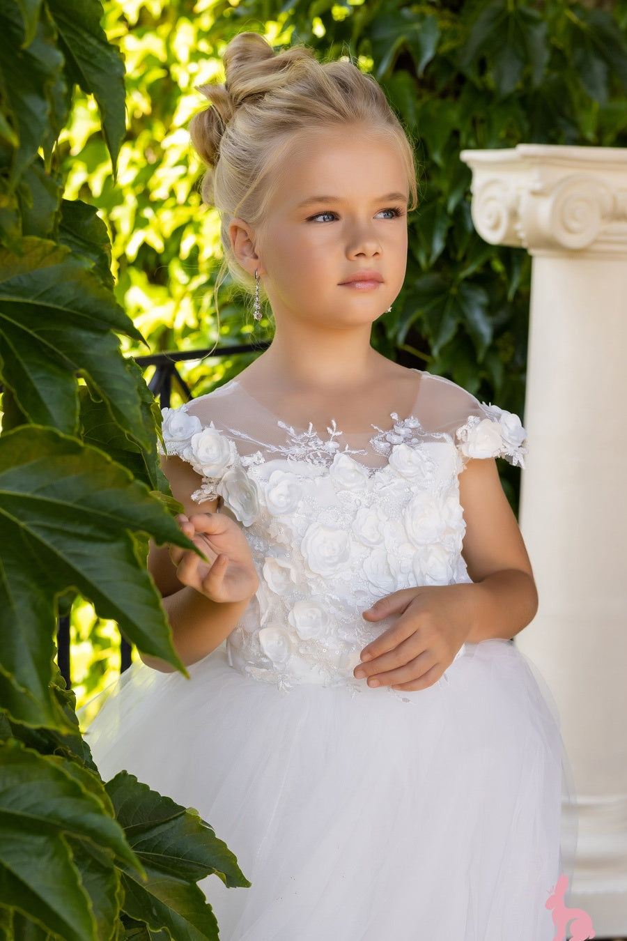 Lovely Jewel Ball Gown Appliques Lace Flower Girl Dresses