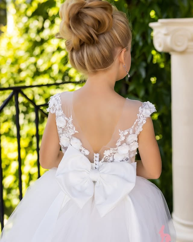 Lovely Jewel Ball Gown Appliques Lace Flower Girl Dresses